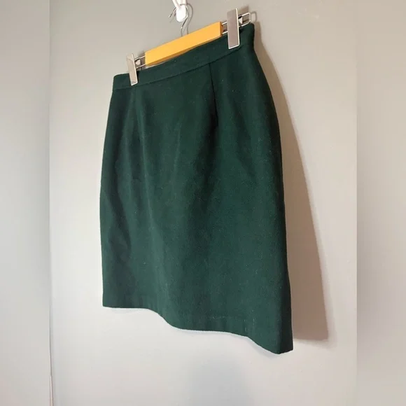 Daniel Hechter Wool Cashmere Skirt Green Size 8 Classic Minimalist - Picture 3 of 8